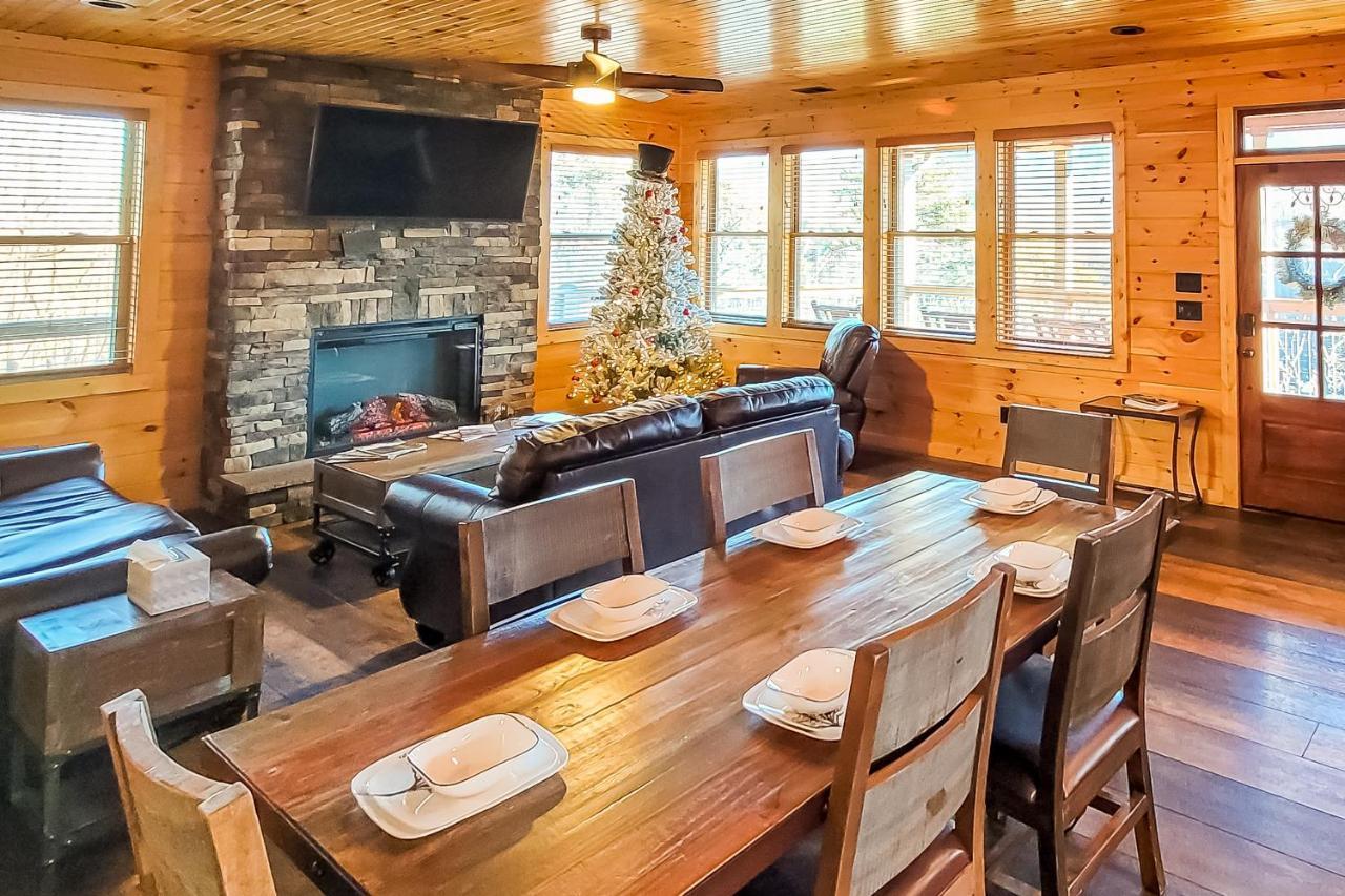 3 Lazy Bears Chalet Gatlinburg Exterior photo