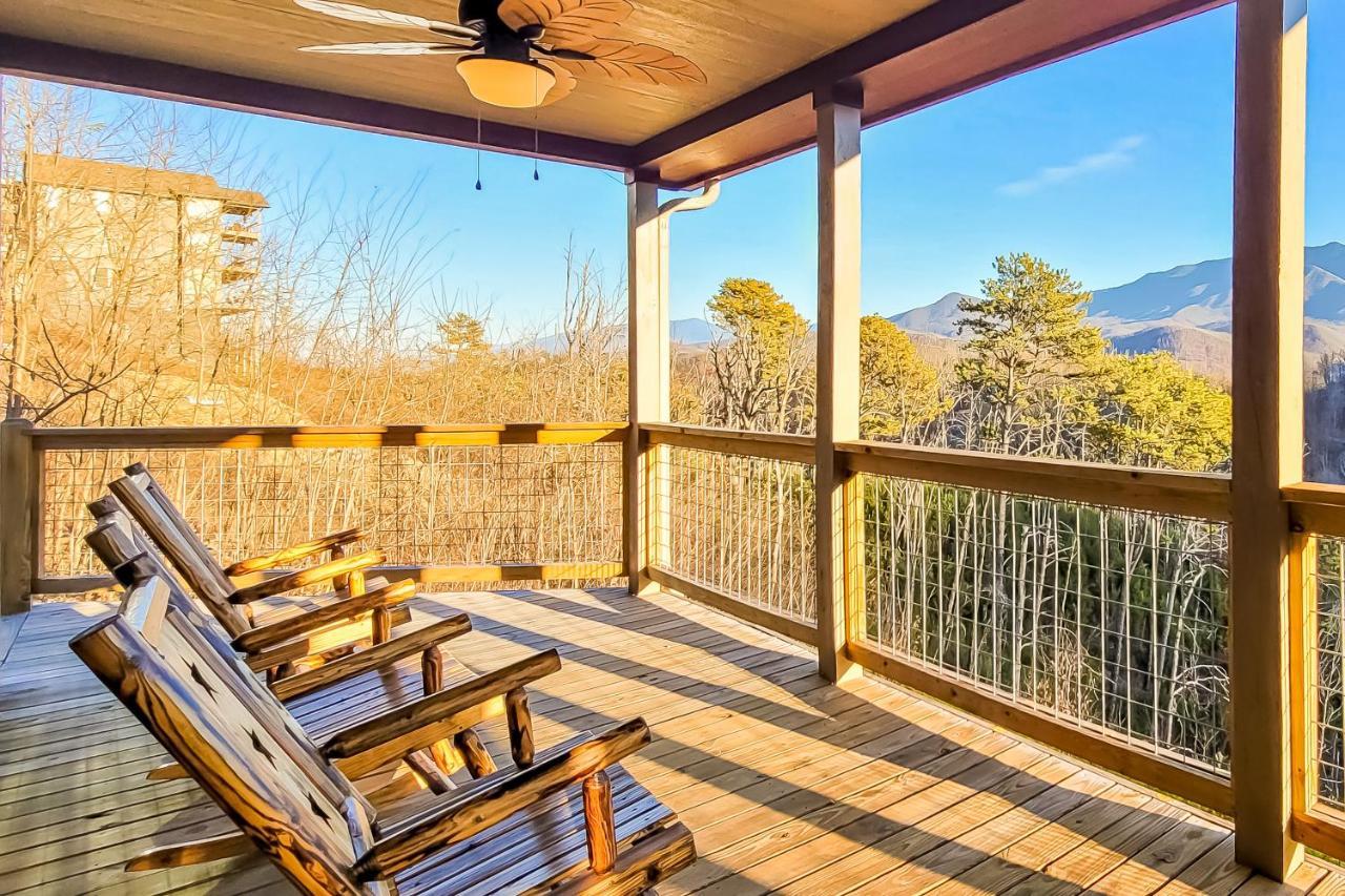 3 Lazy Bears Chalet Gatlinburg Exterior photo