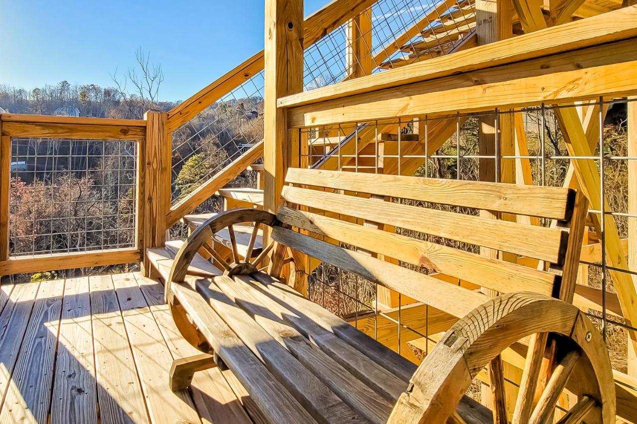 3 Lazy Bears Chalet Gatlinburg Exterior photo