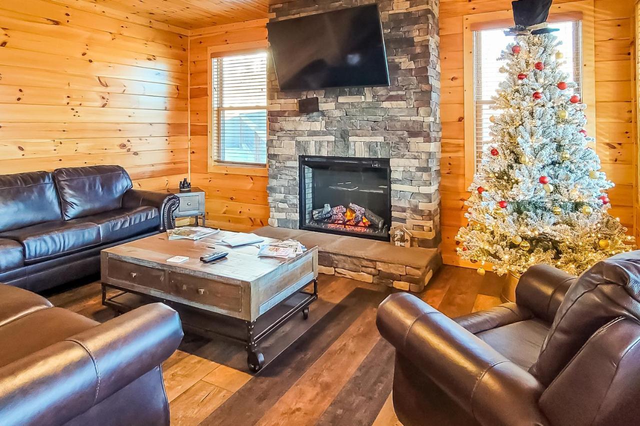 3 Lazy Bears Chalet Gatlinburg Exterior photo