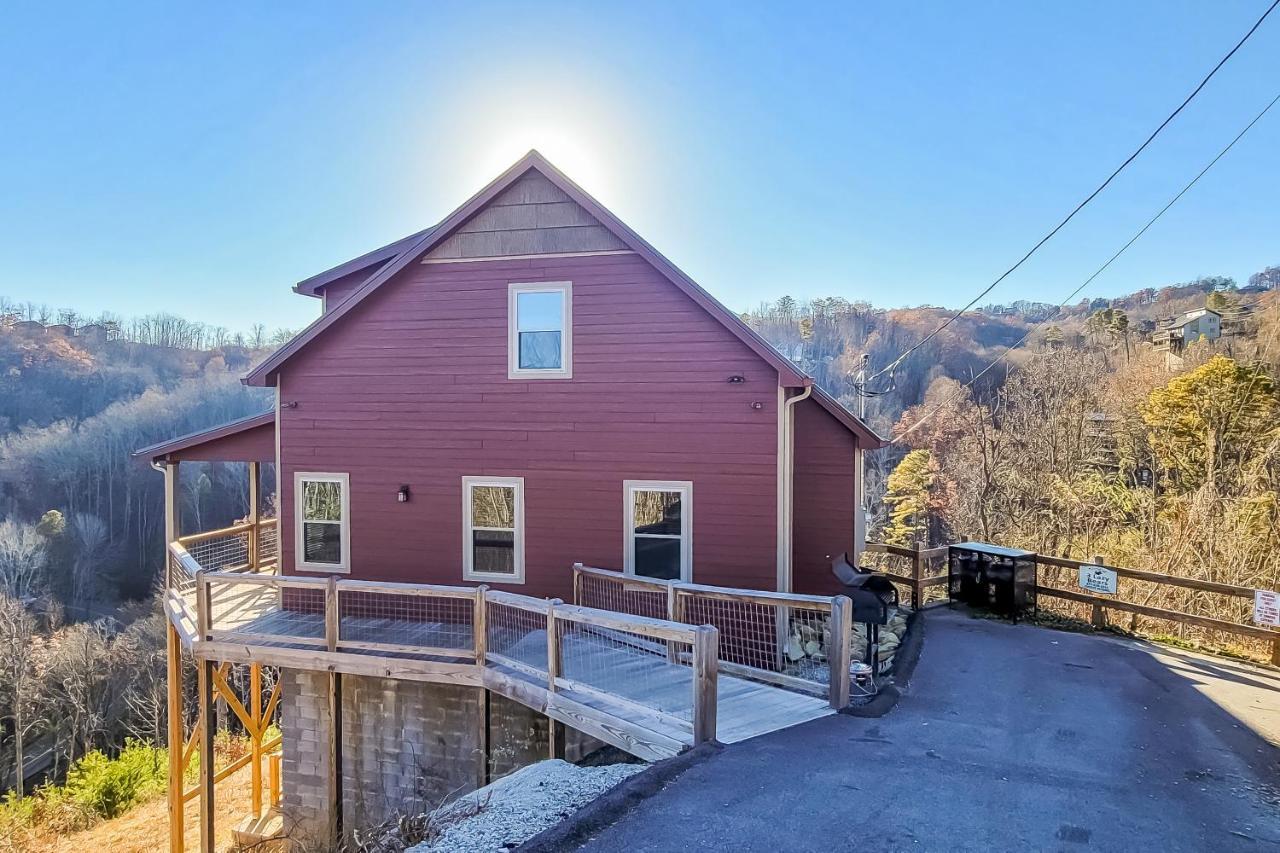 3 Lazy Bears Chalet Gatlinburg Exterior photo