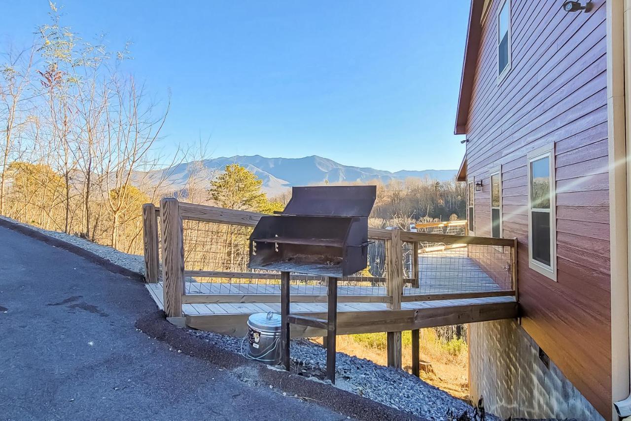 3 Lazy Bears Chalet Gatlinburg Exterior photo