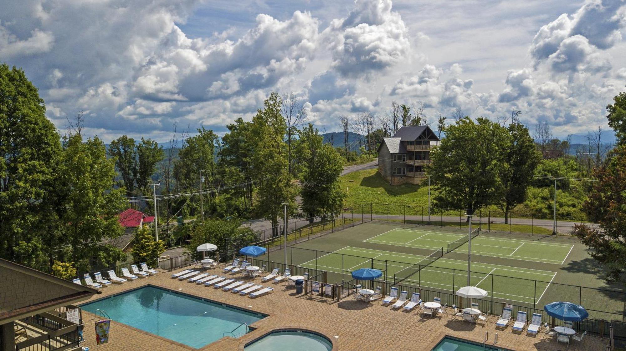 3 Lazy Bears Chalet Gatlinburg Exterior photo