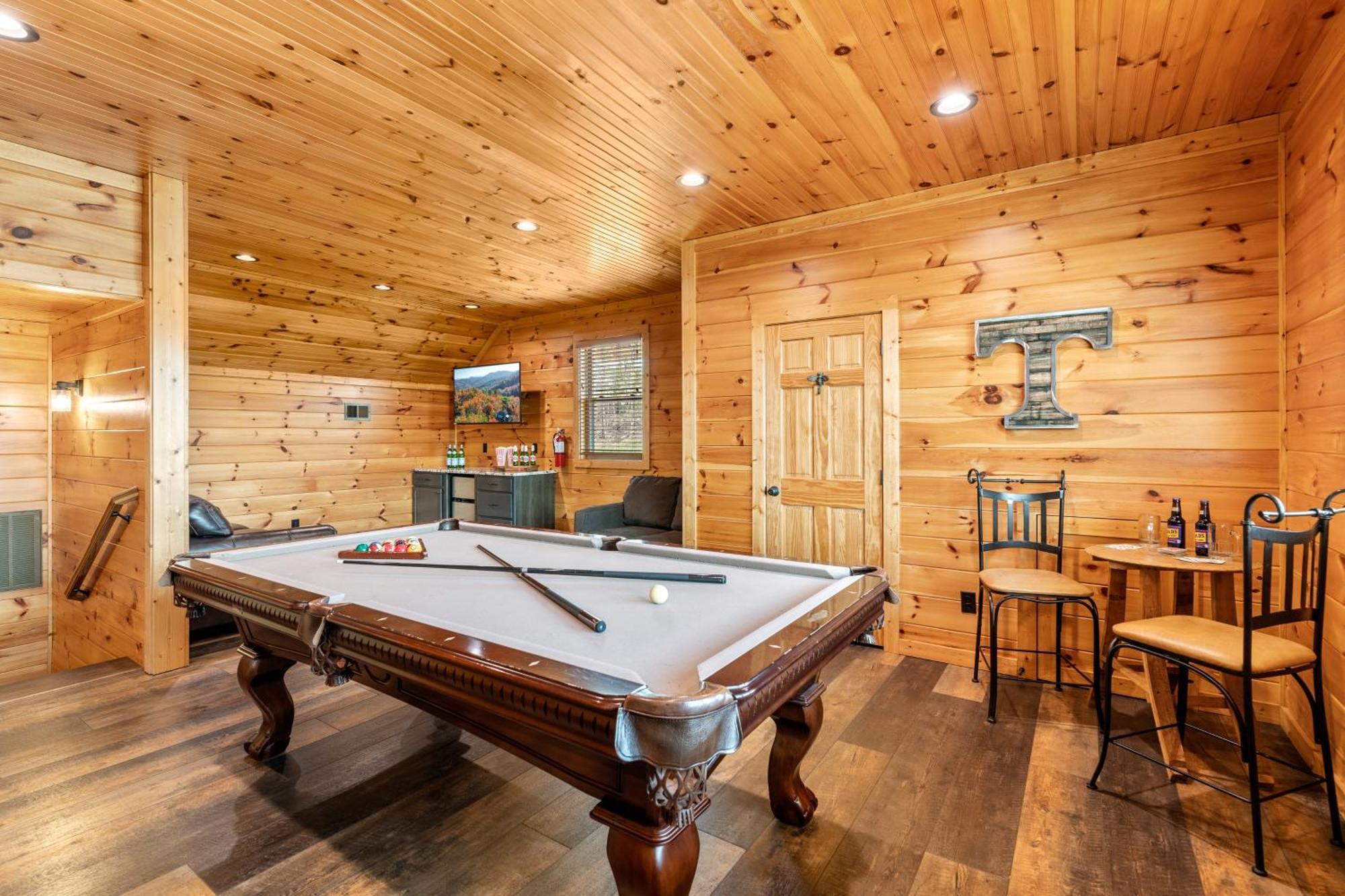 3 Lazy Bears Chalet Gatlinburg Exterior photo