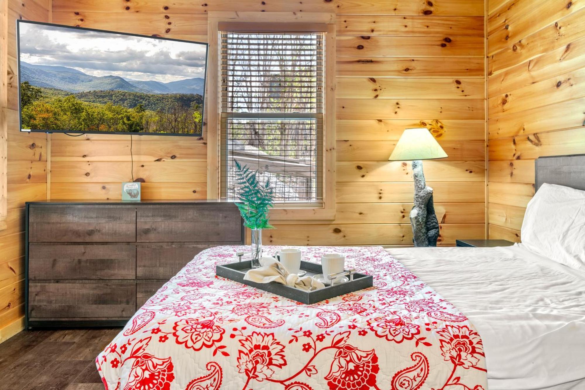 3 Lazy Bears Chalet Gatlinburg Exterior photo