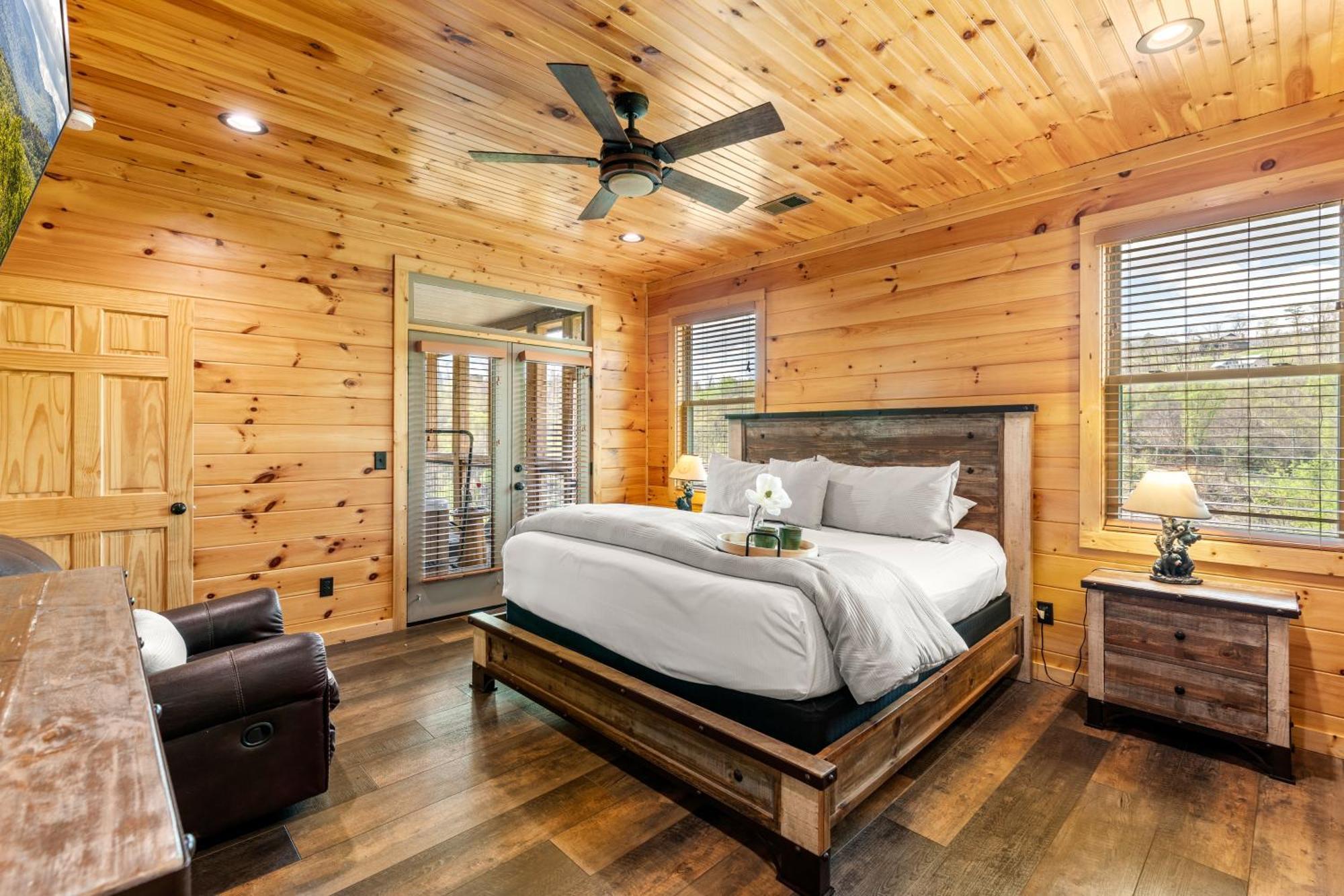 3 Lazy Bears Chalet Gatlinburg Exterior photo