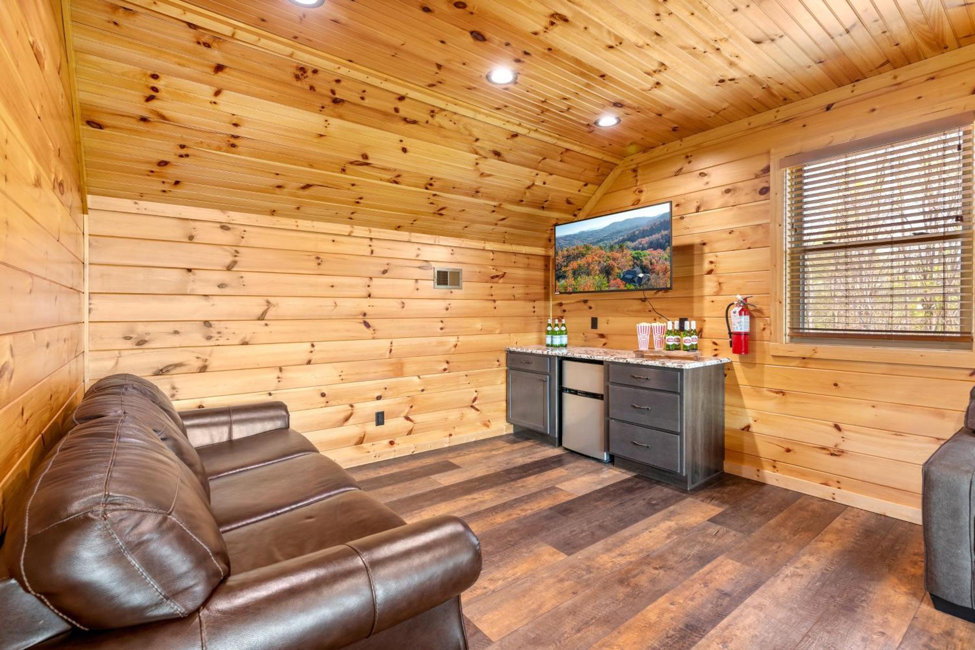3 Lazy Bears Chalet Gatlinburg Exterior photo