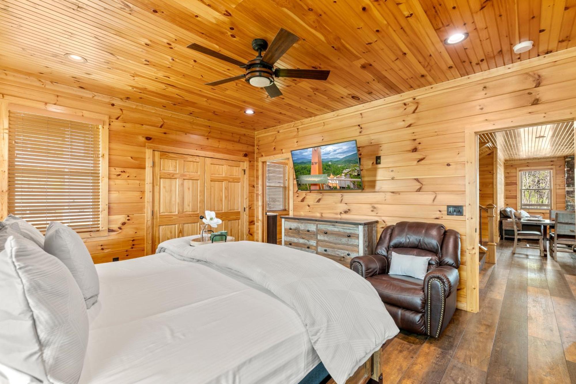 3 Lazy Bears Chalet Gatlinburg Exterior photo