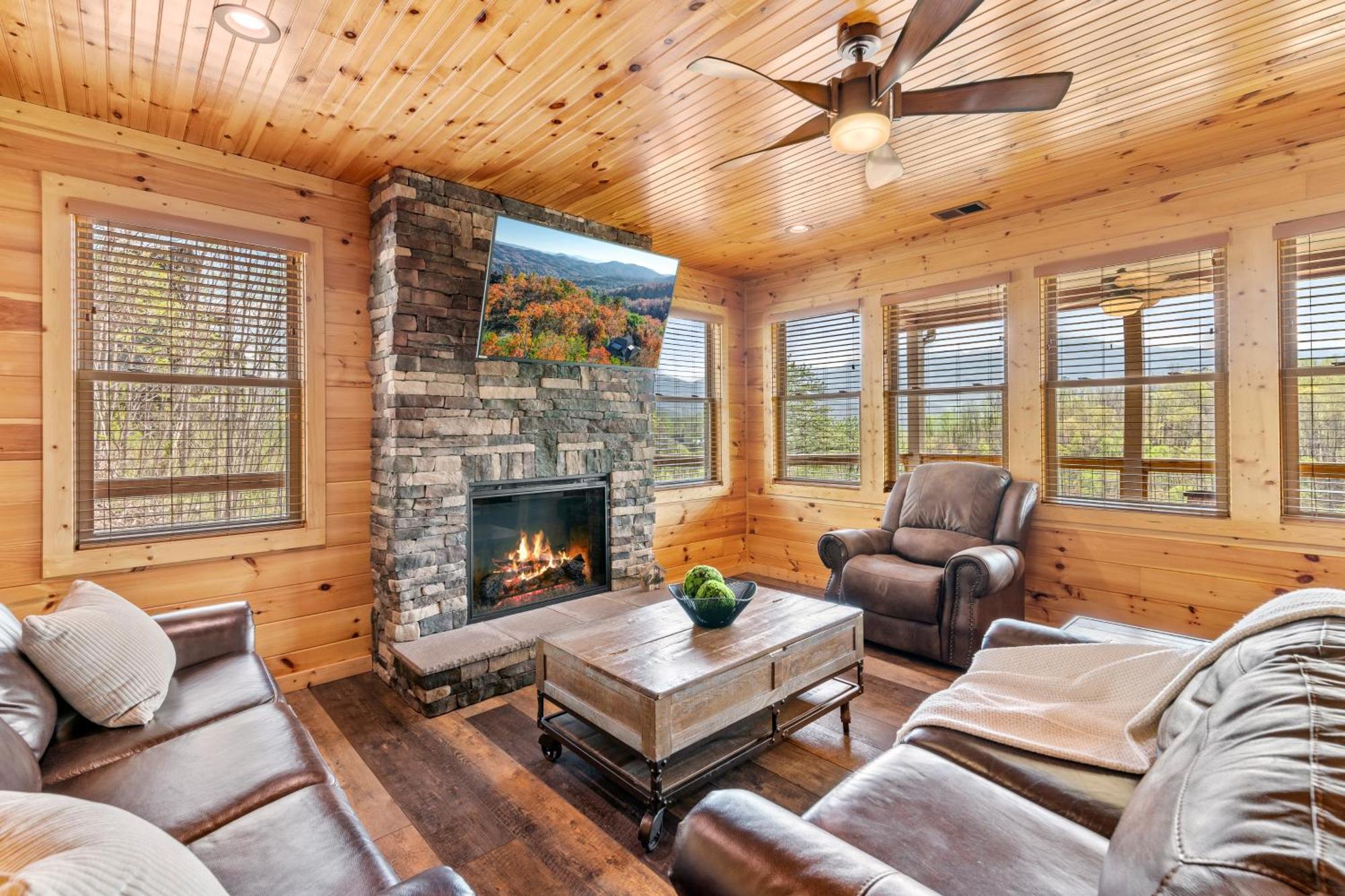 3 Lazy Bears Chalet Gatlinburg Exterior photo